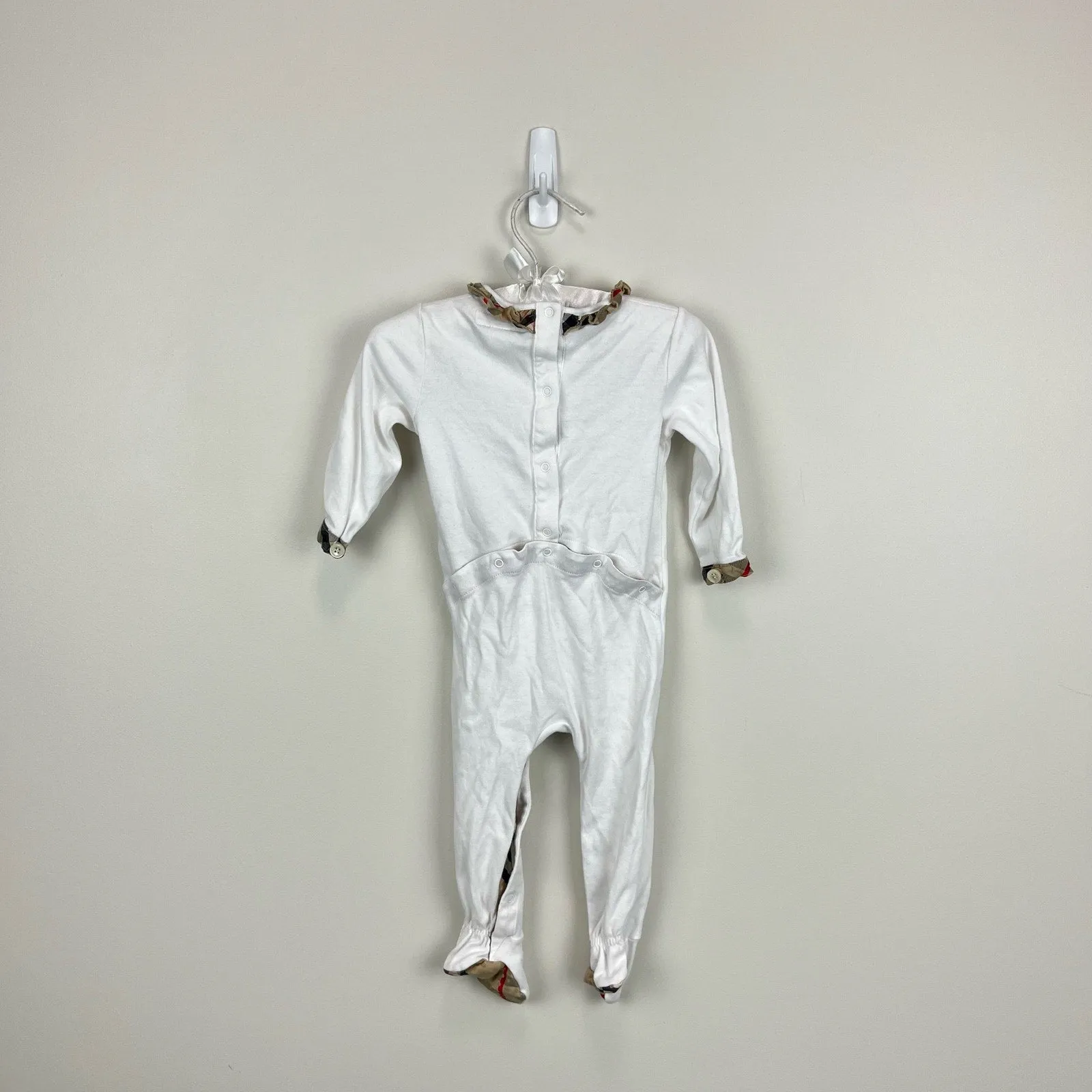 Burberry Baby White Footie & Bib Set 6 Months