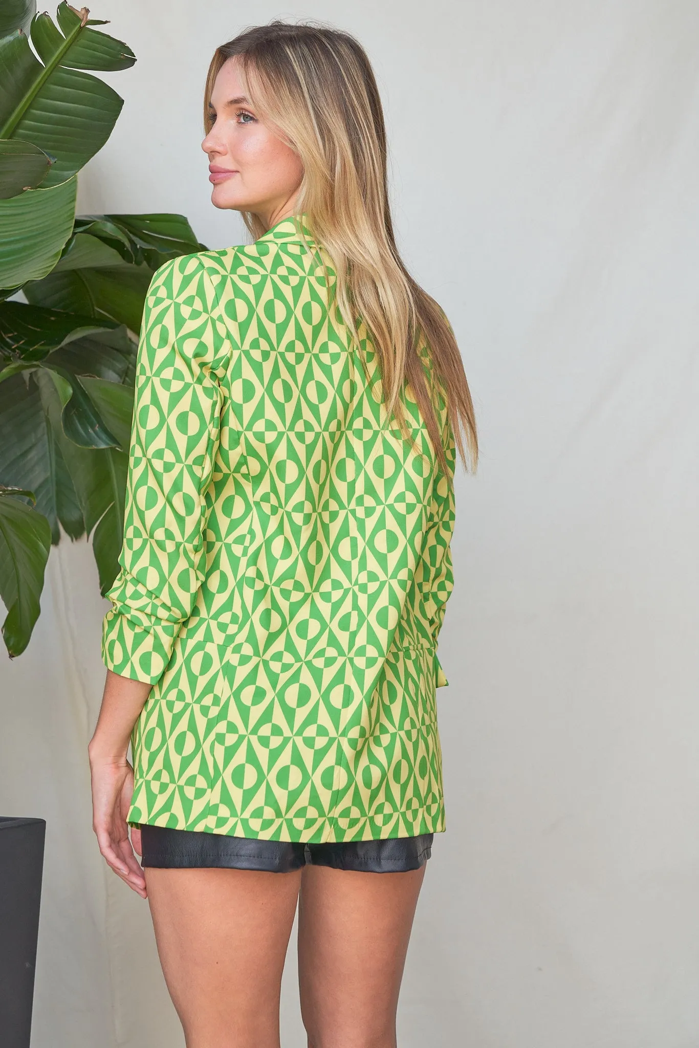 Geometric Print Ruched Sleeve Blazer