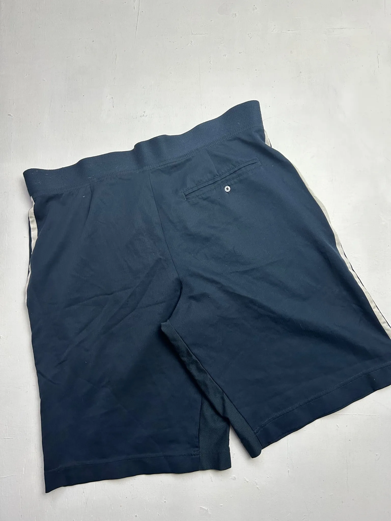 Navy blue swoosh logo mid short (L)